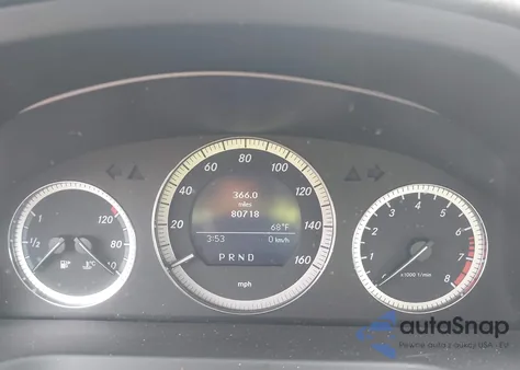 2009 Mercedes-Benz C 300 Luxury 4Matic z USA, uszkodzony, nr VIN WDDGF81X69R068728